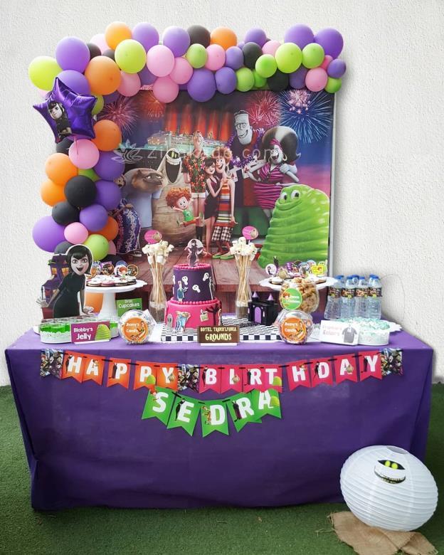 تم تولد سفید برفی - Snow White